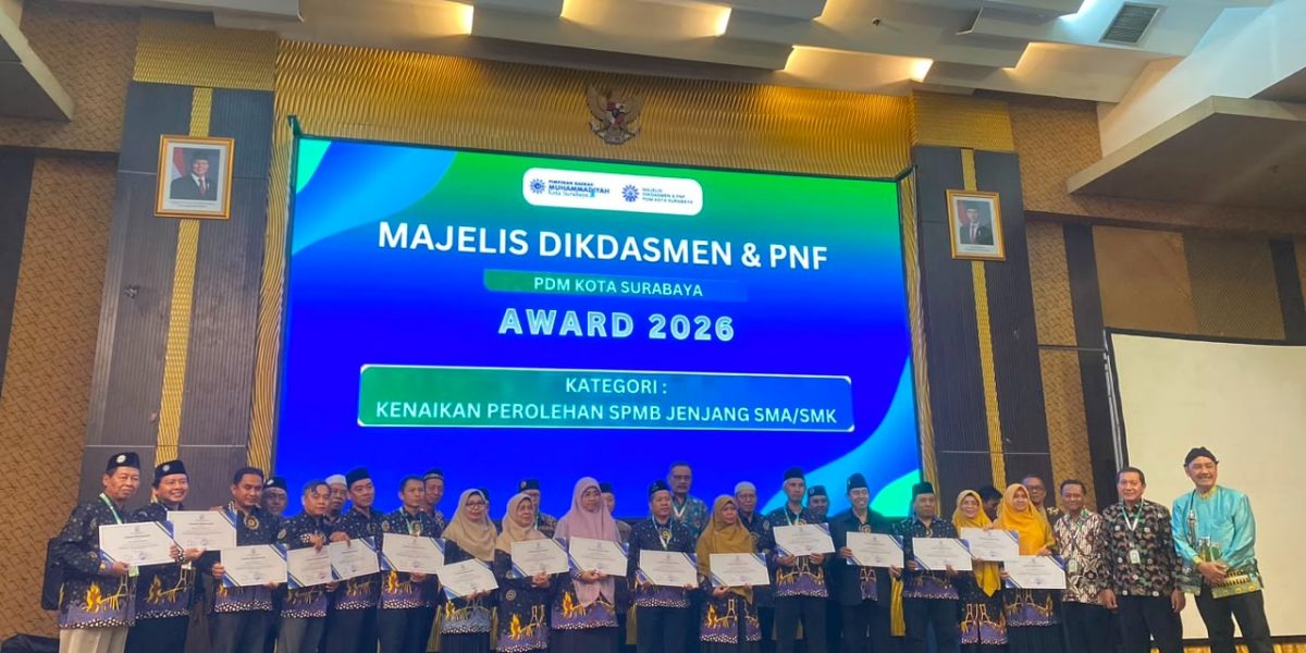Pendaftar SPMB Melonjak Tajam, SMP Muhammadiyah 7 Surabaya Raih Penghargaan Khusus di Bandung