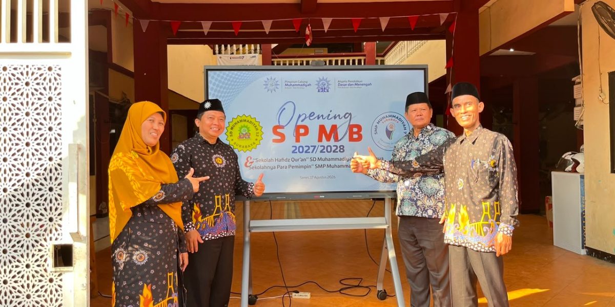 Kejutan Momen HUT RI ke-81 Dua Sekolah Unggulan di Dupak Jaya Resmi Buka SPMB Inden 2027/2028